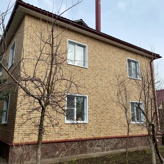 Фасад в похожем оттенке