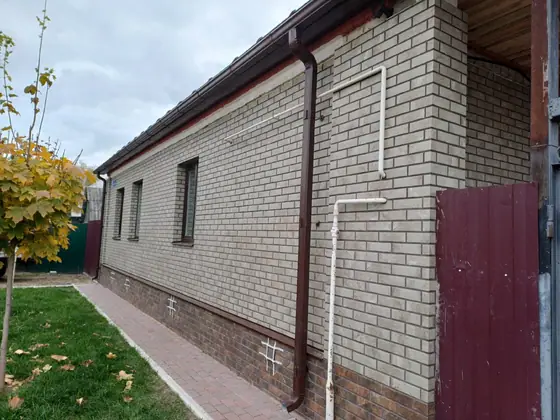 Фасад в похожем оттенке