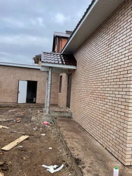 Фасад в похожем оттенке