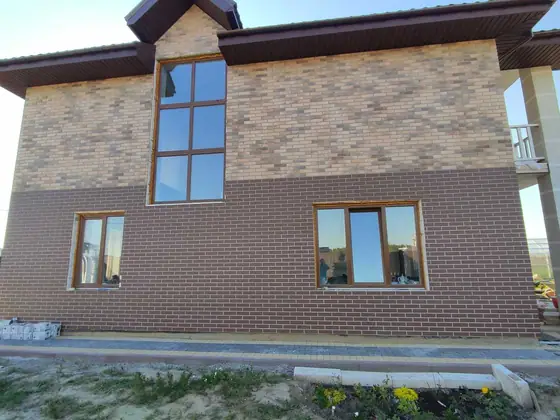 Фасад в похожем оттенке