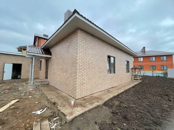 Фасад в похожем оттенке