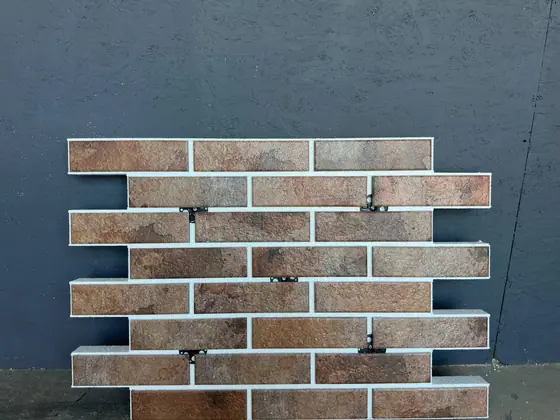 Панель в похожем оттенке