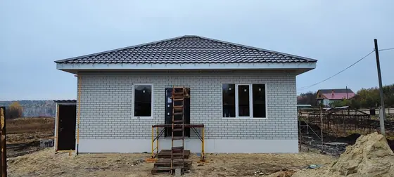 Фасад в похожем оттенке