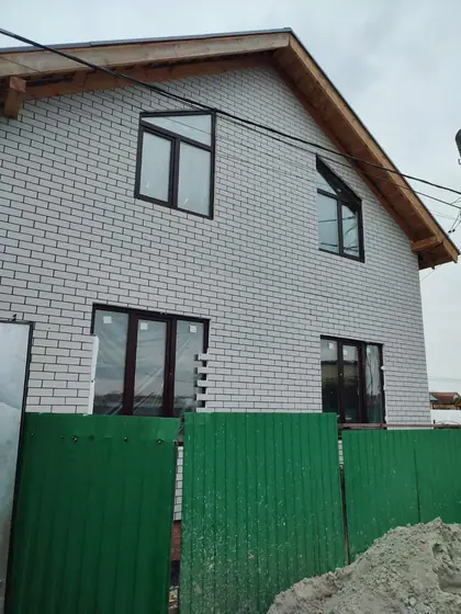 Фасад в похожем оттенке