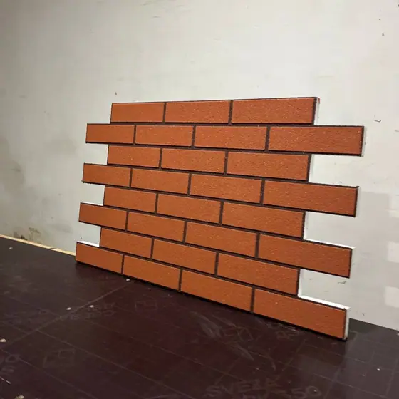 Панель в похожем оттенке