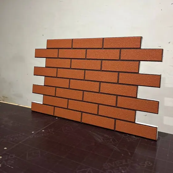 Панель в похожем оттенке